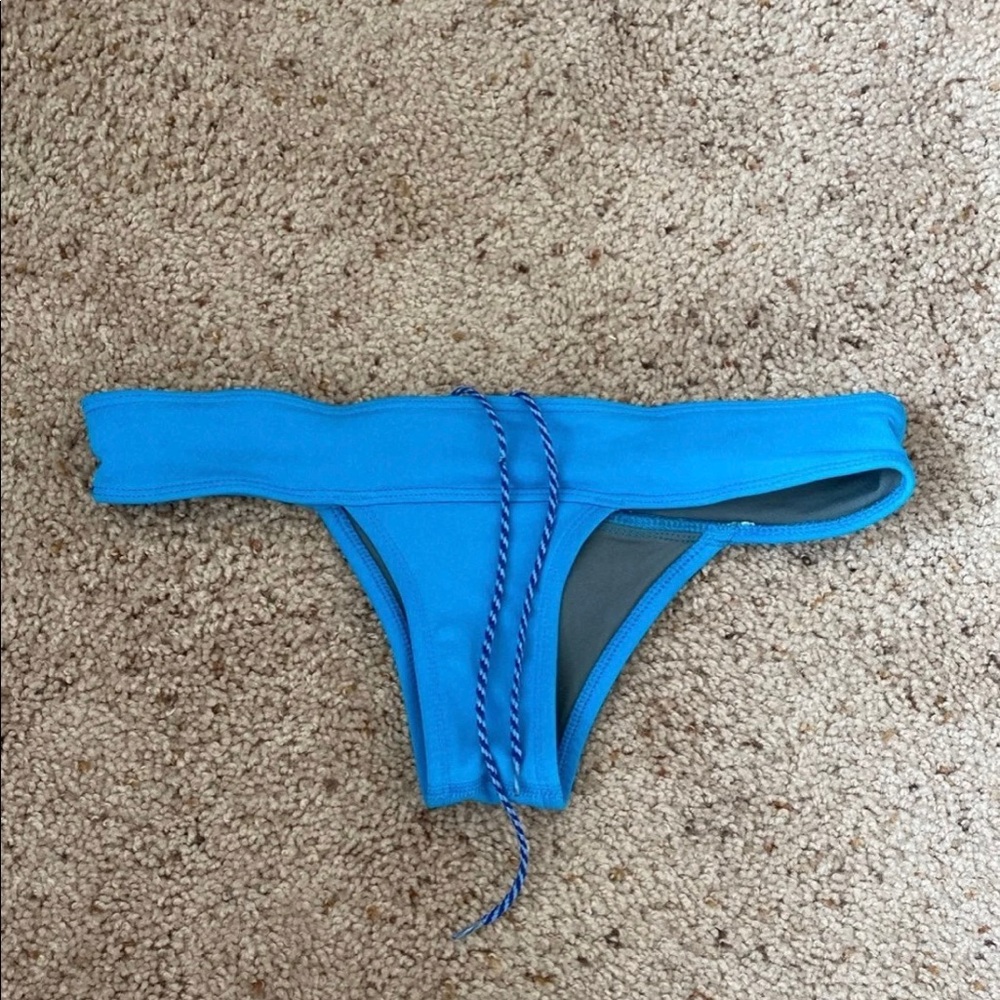 Jolyn bottoms